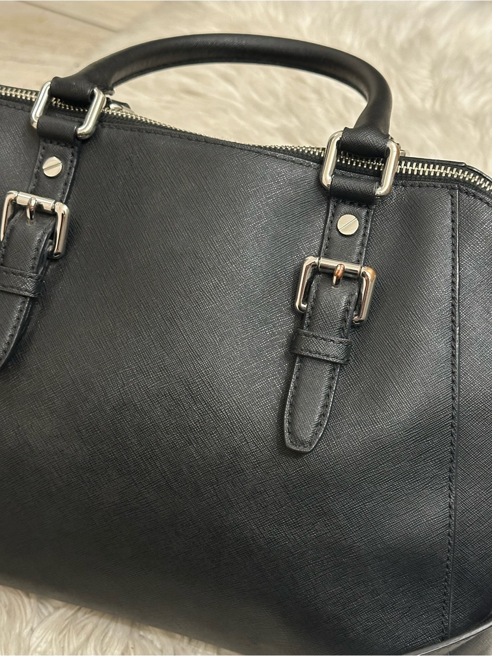 Michael Kors Large Satchel - Picture 7 of 10